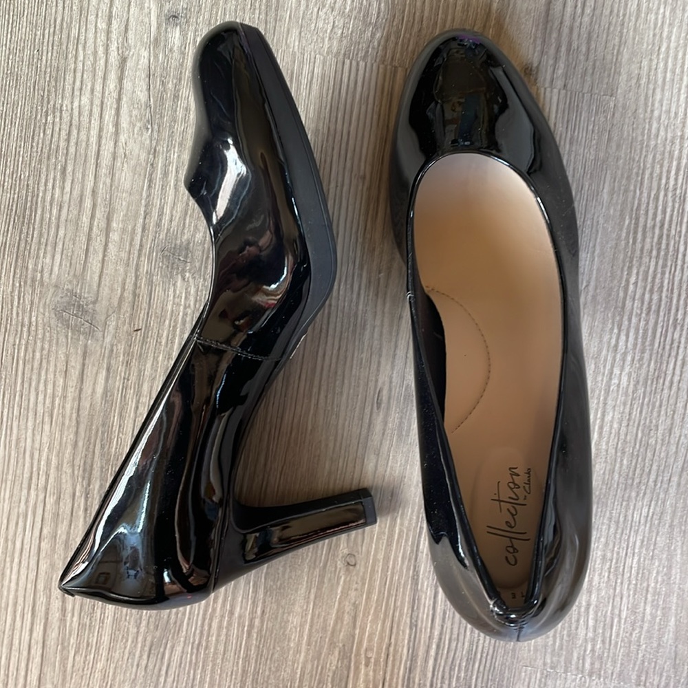 NEW CLARKS BLACK PATENT LEATHER PUMPS
